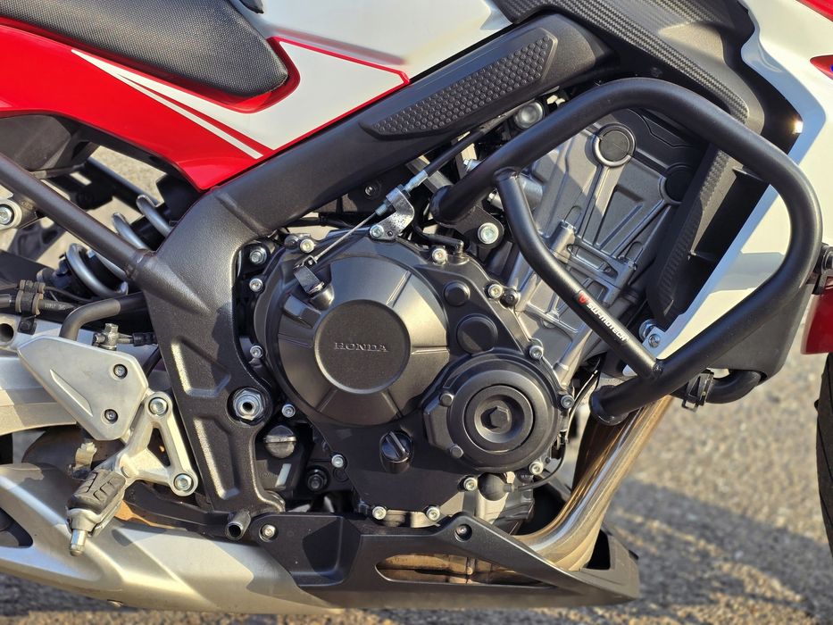 Vând Honda 650 CBF
