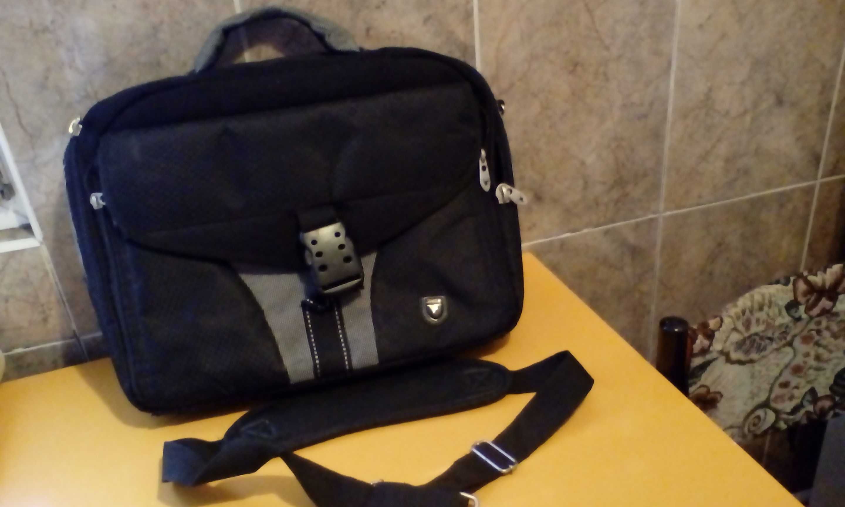 genti pentru laptop