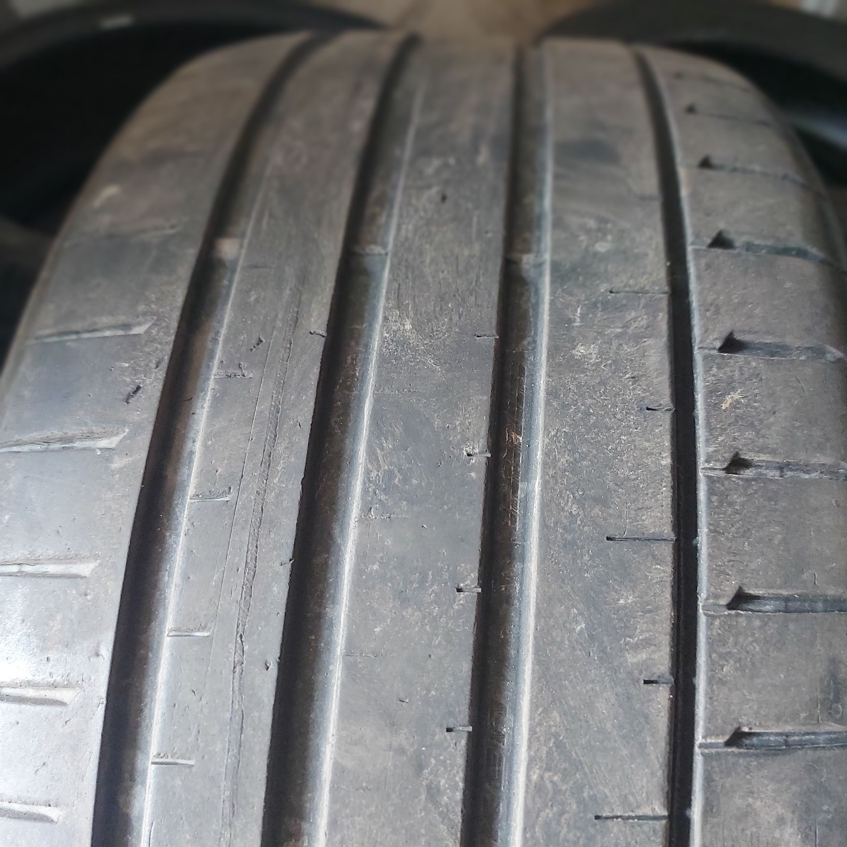 255/35/18"Falken 1бр.гума