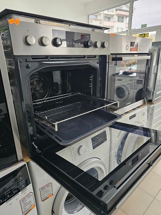 Фурна за вграждане с керамичен плот