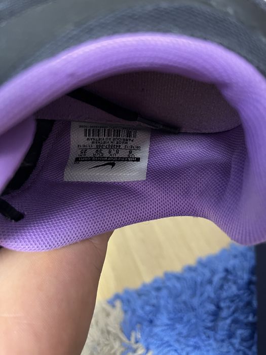 Vand adidasi nike 39