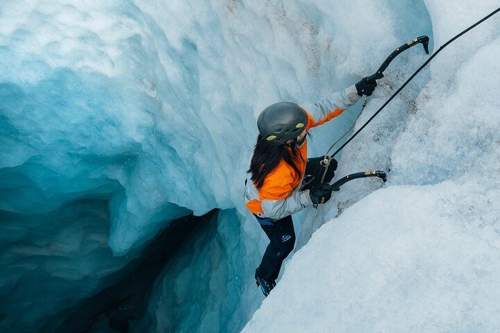 Inchiriez echipament de cățărat Ice climbing -Dry Tooling