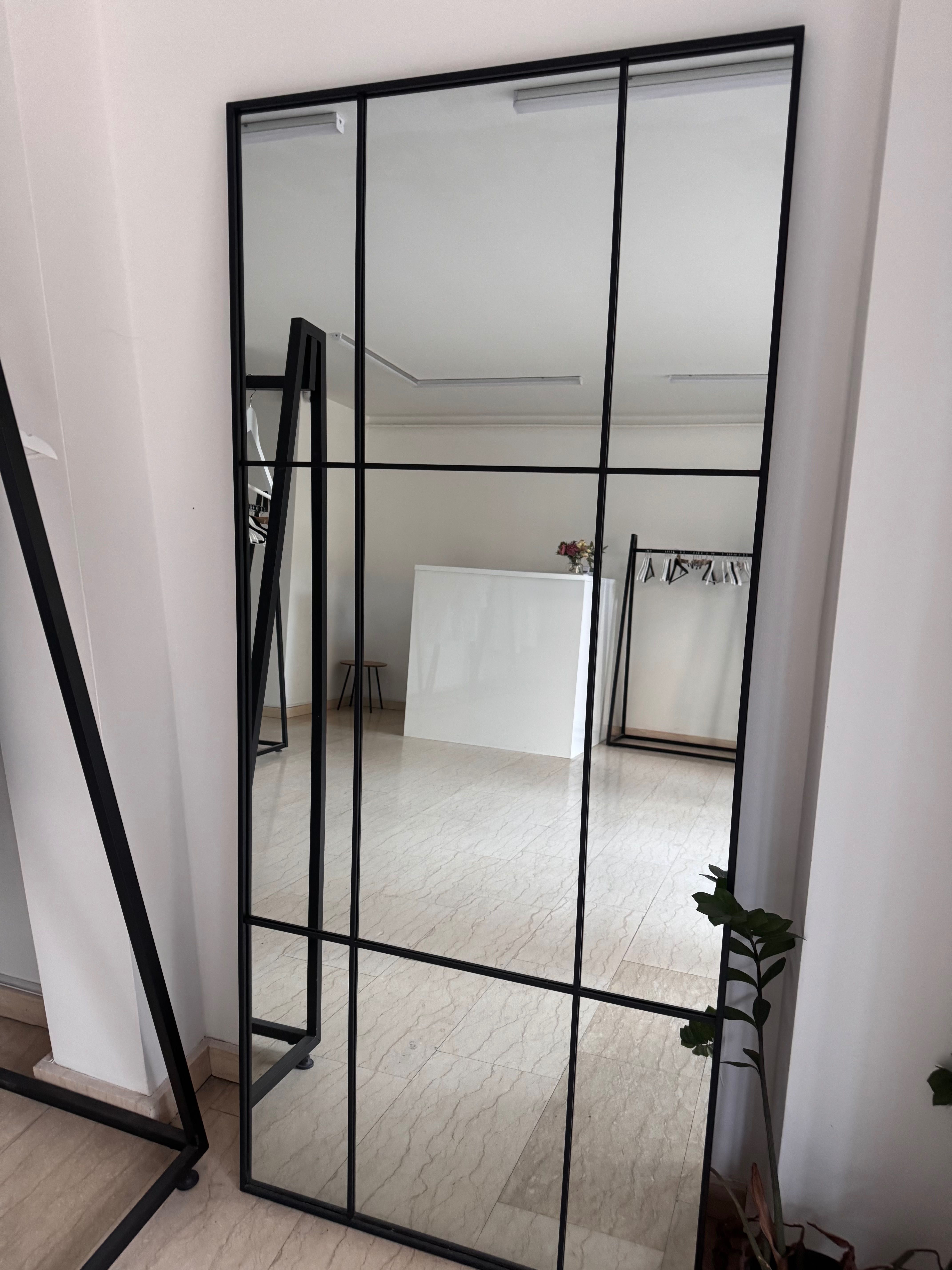 Vand stendere metalice/manechin/recepție