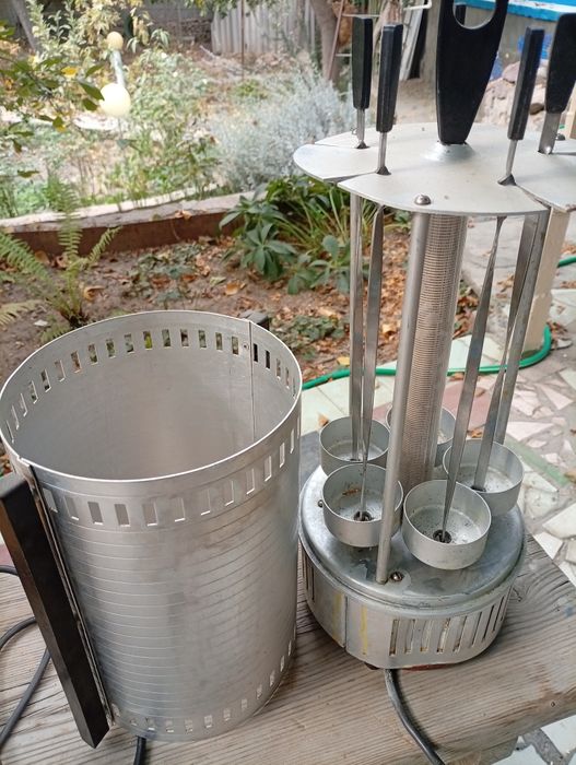 Продаю советскую электрошашлычницау.