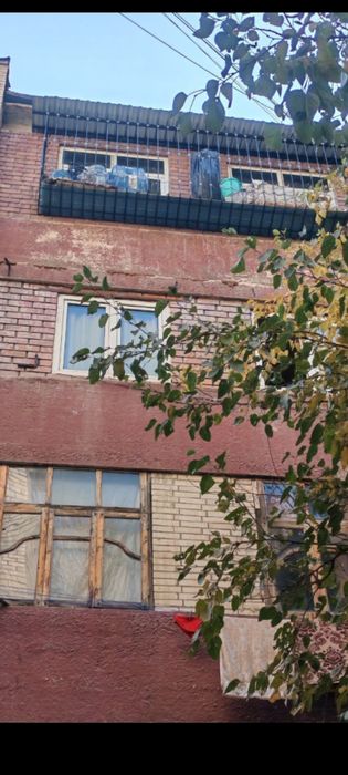 Чиланзар 1 комнатная  4 этаж 5ти этажки