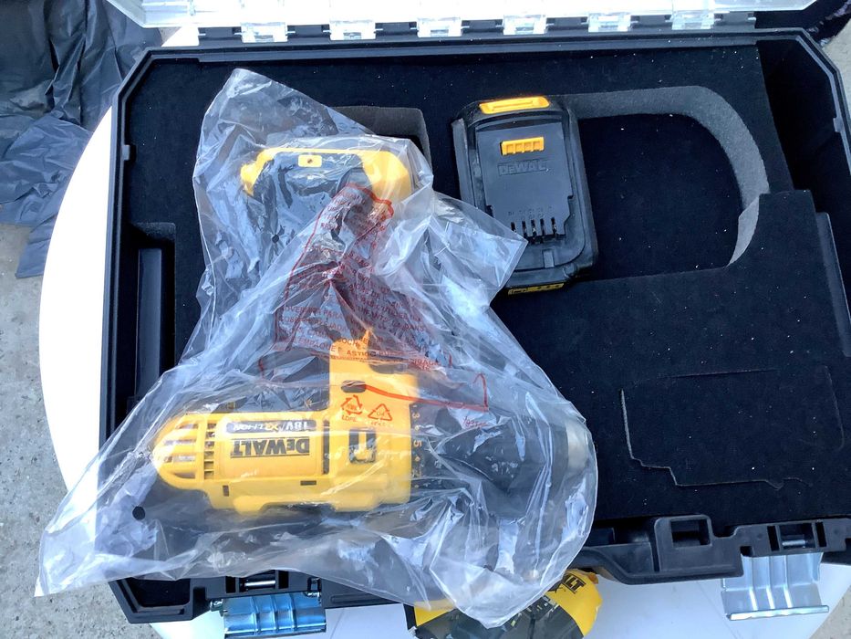 Винтоверт Dewalt 776/795