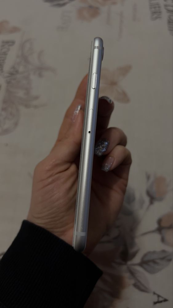 iphone 8 128GB в много добро състояние