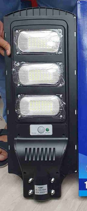 Солнечние прожектор Projektor quyosh panelli