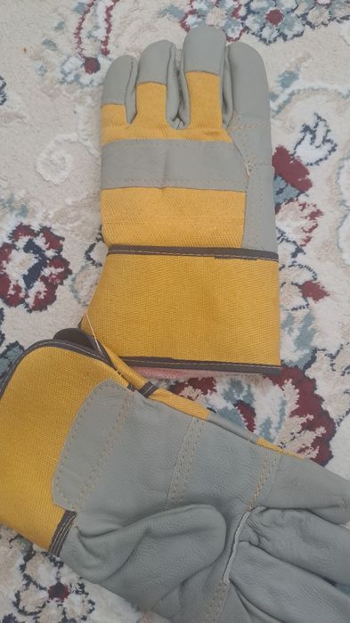 Кожаный Перчатка зимний 950 тнг  1000 шт есть