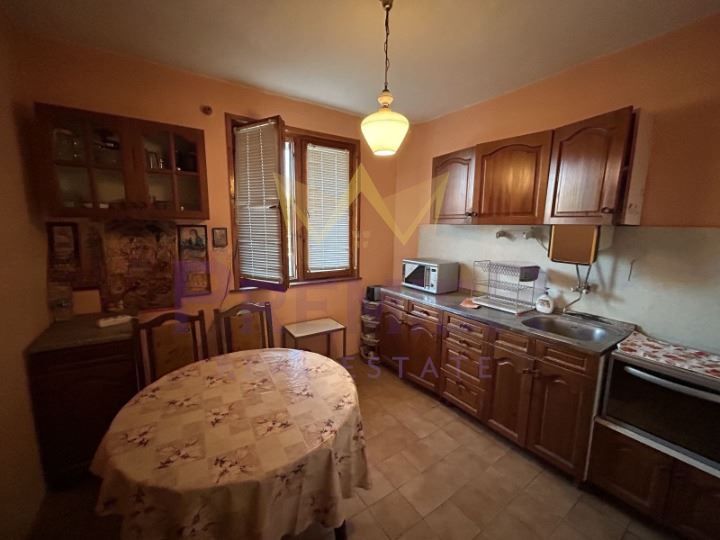 Къща в Бургас, област-с.Кошарица площ 299 цена 290000