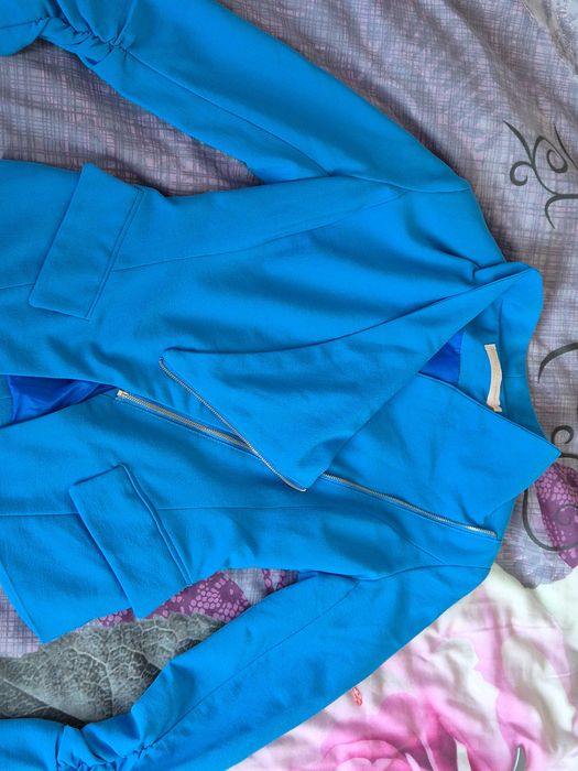 Дамско късо сако