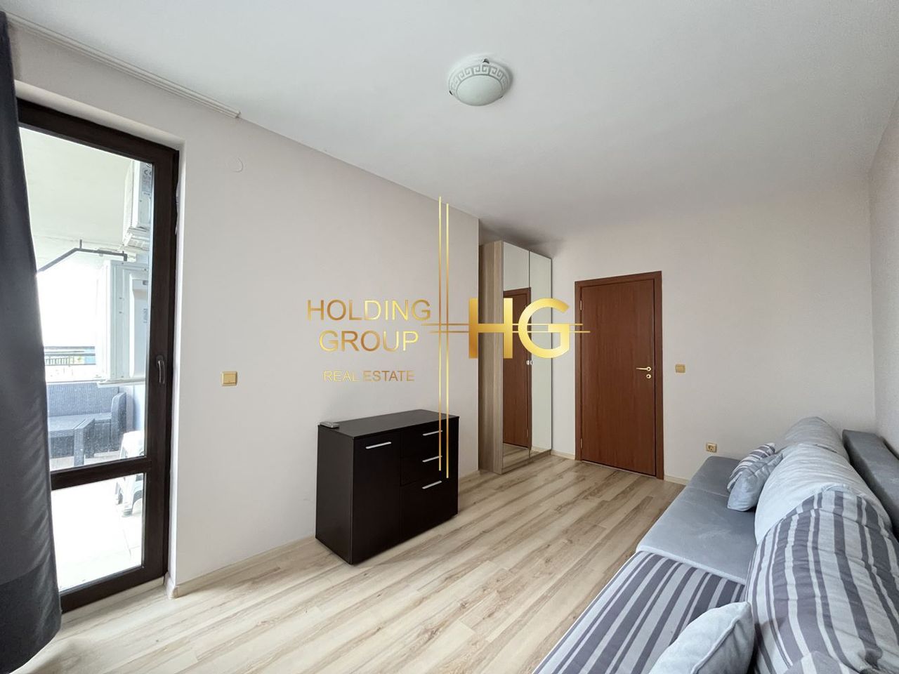 Продава се Тристаен апартамент в к.к. Златни пясъци - 96 кв.м за 1042 €/кв.м - Снимка #8