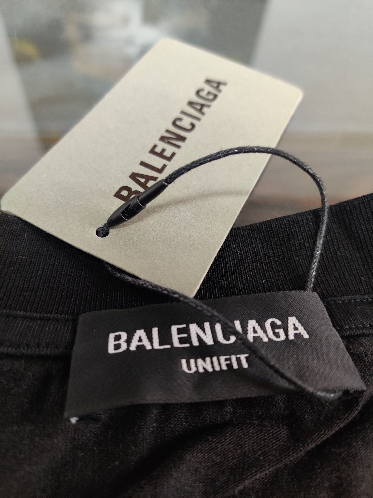 Tricou Balenciaga L - nou cu factura