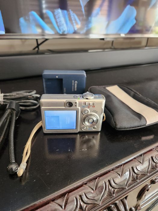 Cameră foto video CANON Ixus 40,perfect funcțională.