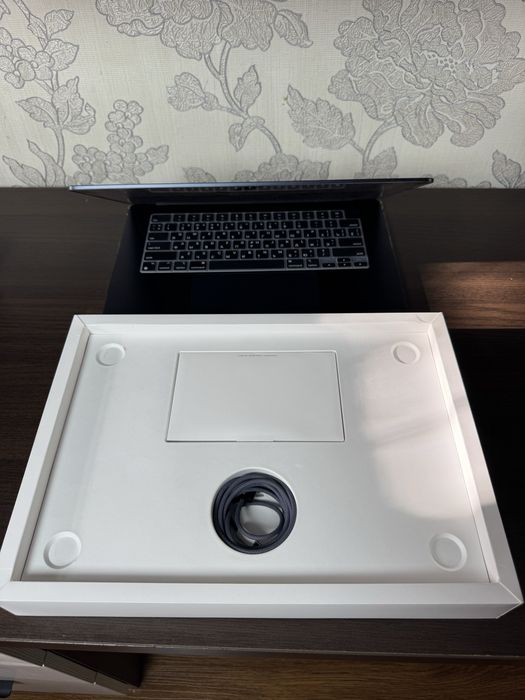 MacBook Air 15” M2 (2023) • Состояние нового • 96% аккумулятор