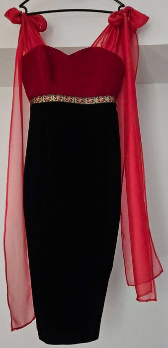 Rochie de ocazie boho-elegant din catifea si voal