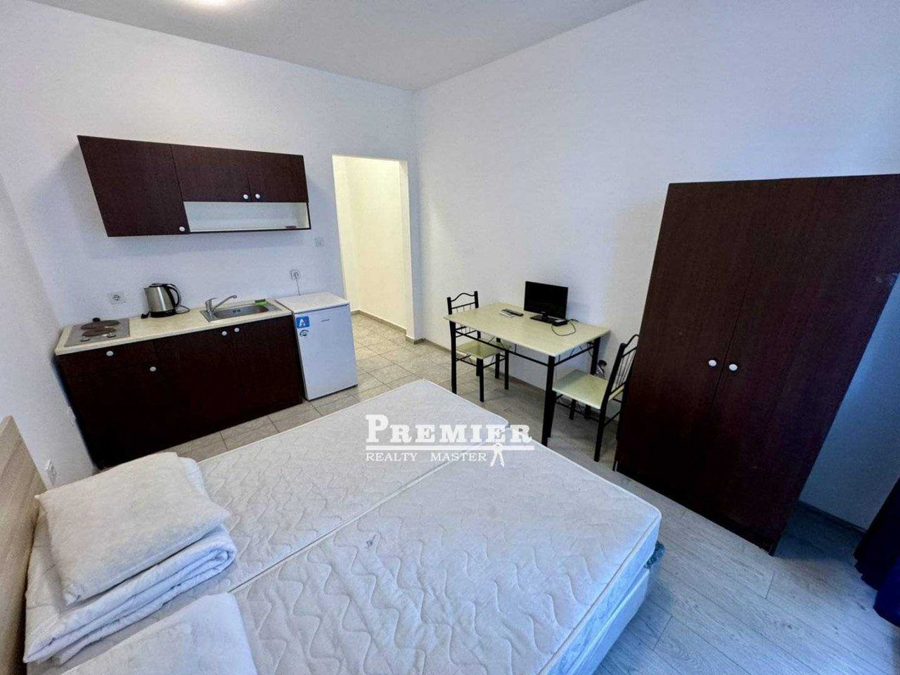 Продава се Едностаен апартамент в Поморие - 32 кв.м за 606 €/кв.м - Снимка #3