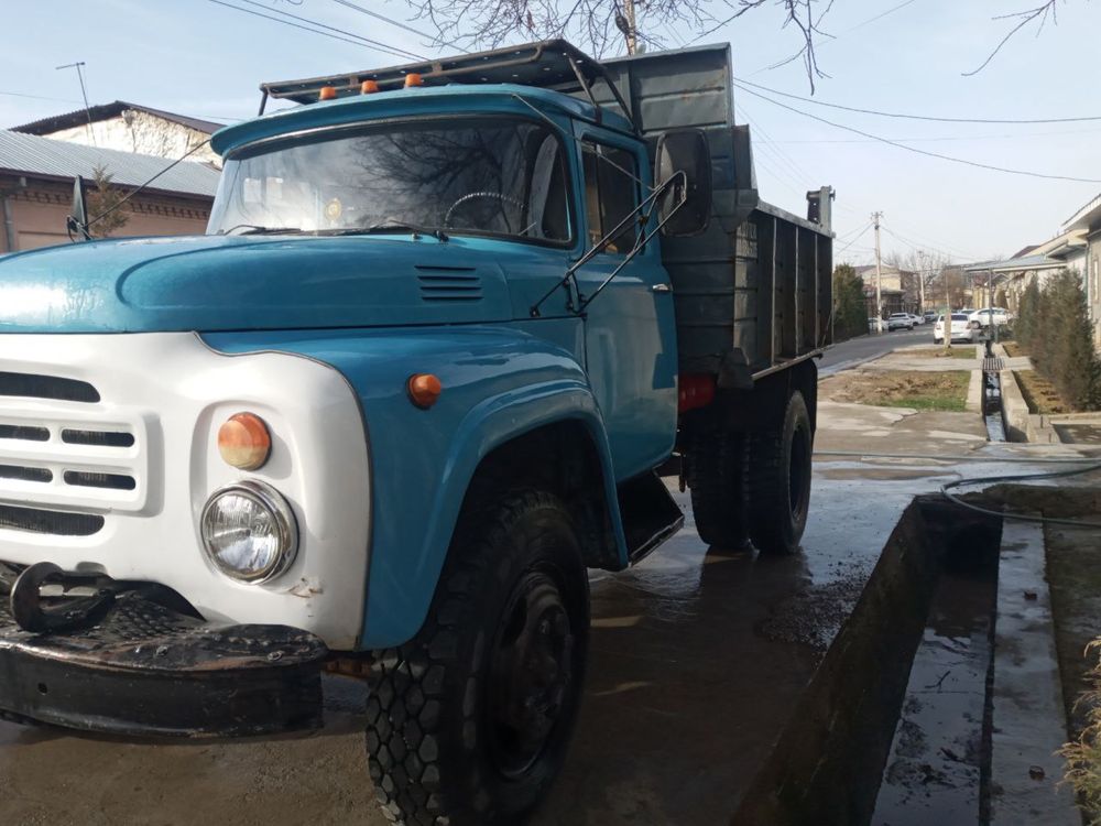 Zil Srocno sotiladi