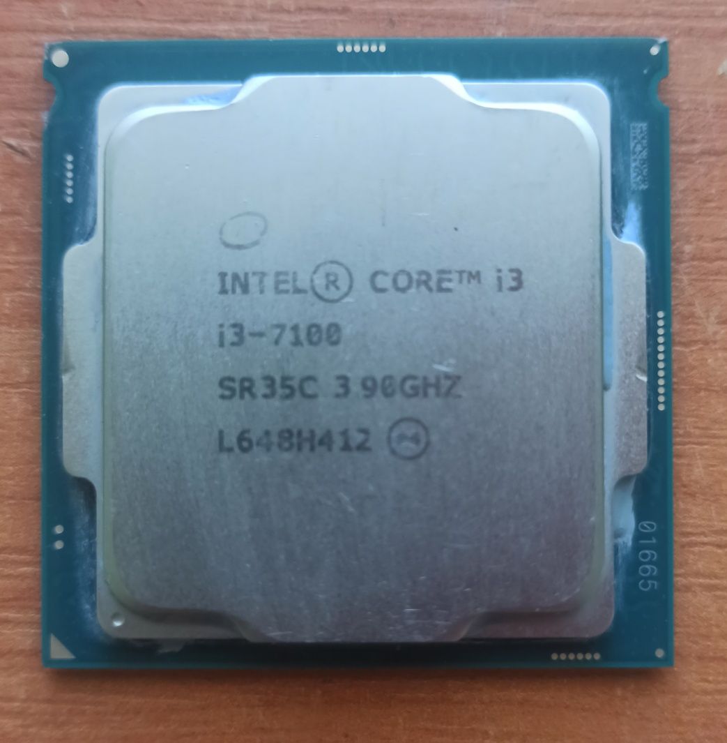 Процессор Intel i3 7100
