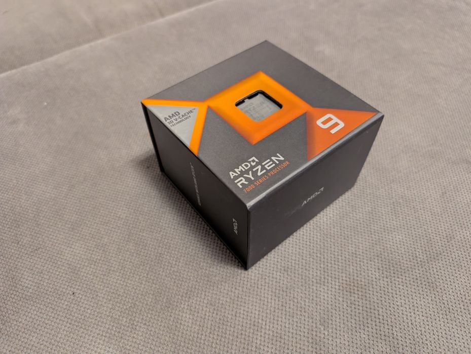 Процесор AMD Ryzen 9 7950X3D