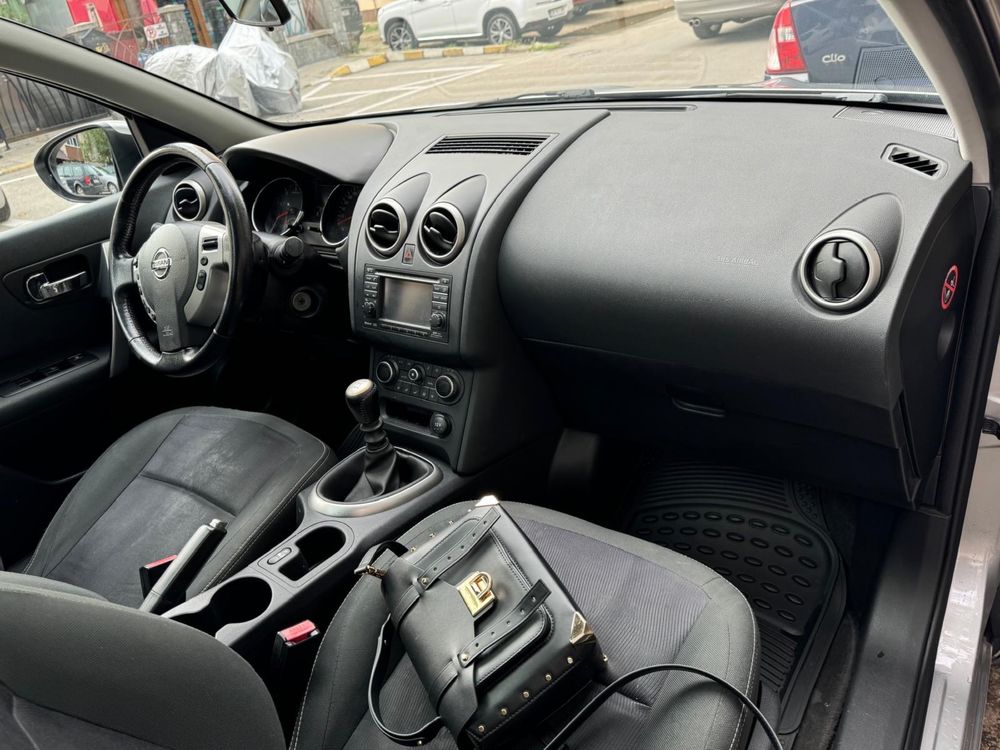 Nissan Qashqai j10 2012