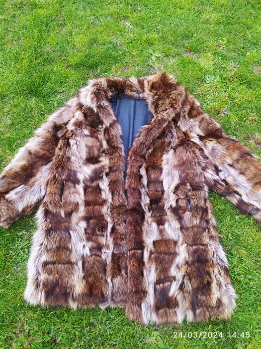 Палто естествено