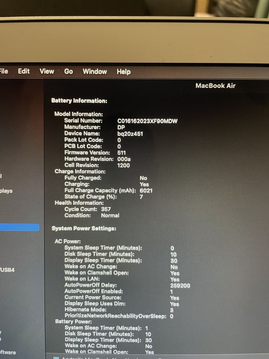 MacBook Air 13” i5, 8GB, 256GB SSD – Baterie bună, încărcător