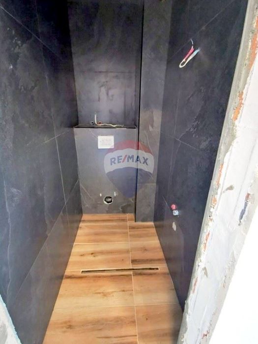 Продава се Тристаен апартамент в Варна, м-т Траката - 92 кв.м за 2109 €/кв.м - Снимка #9