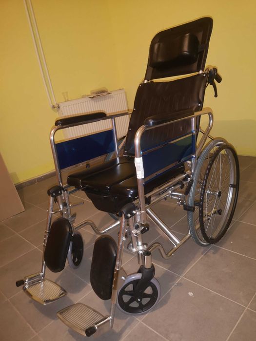 Scaun cu rotile, pliabil, cu vas de toaleta / WC, max. 100kg