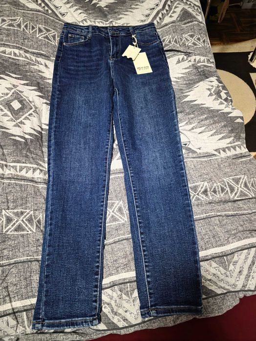 Нови дънки Л размер