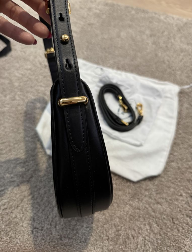 Prada чанта черна