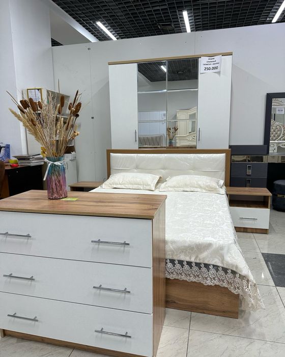 Спальный гарнитур со склада