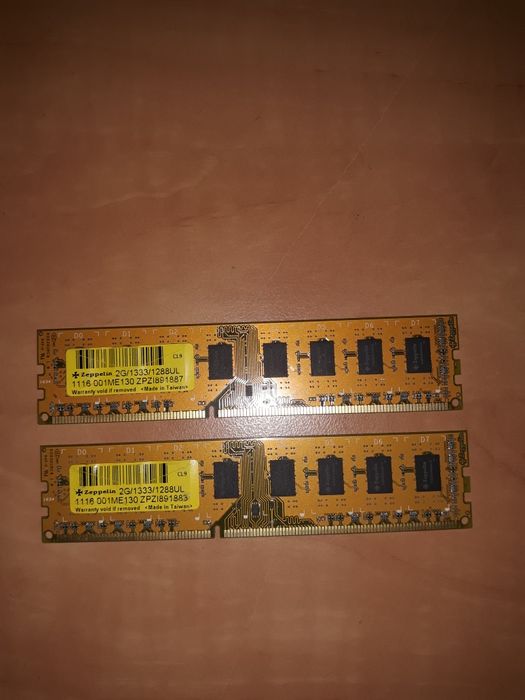 ОЗУ DDR3 по 2Гб.