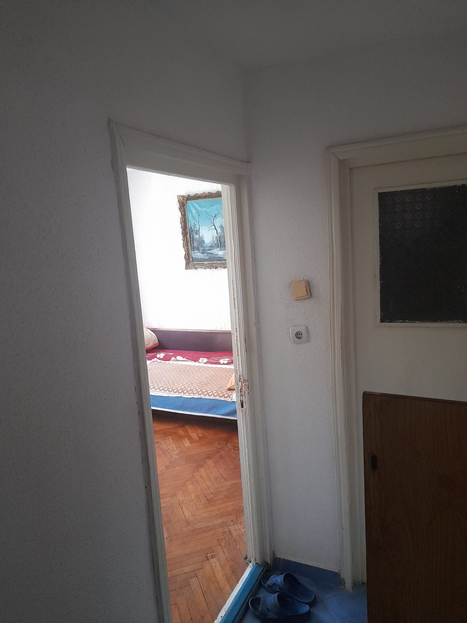 Apartament decomandat 3 camere zona George Enescu.