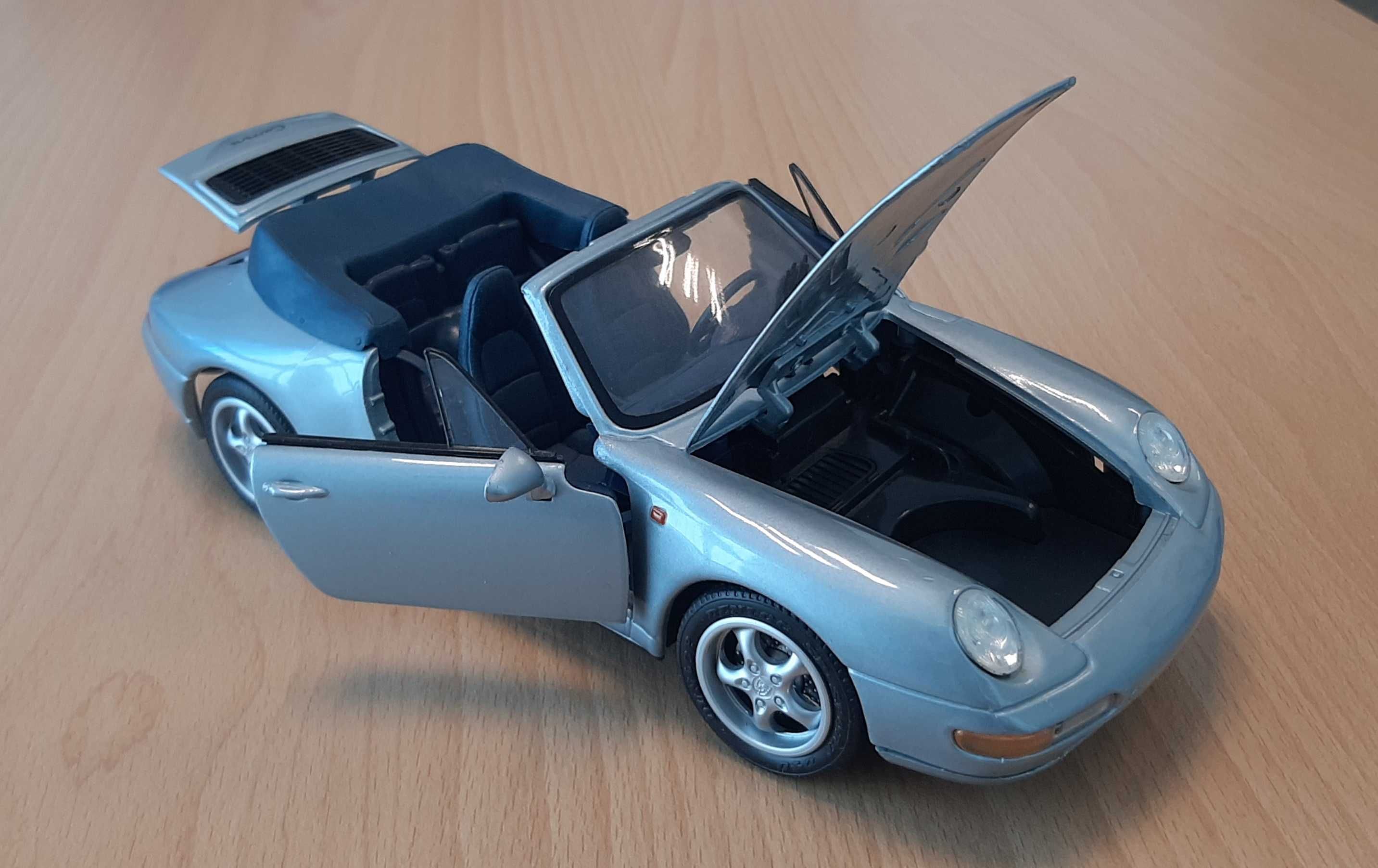 Maisto 1:18 Porsche Carrera Cabriolet