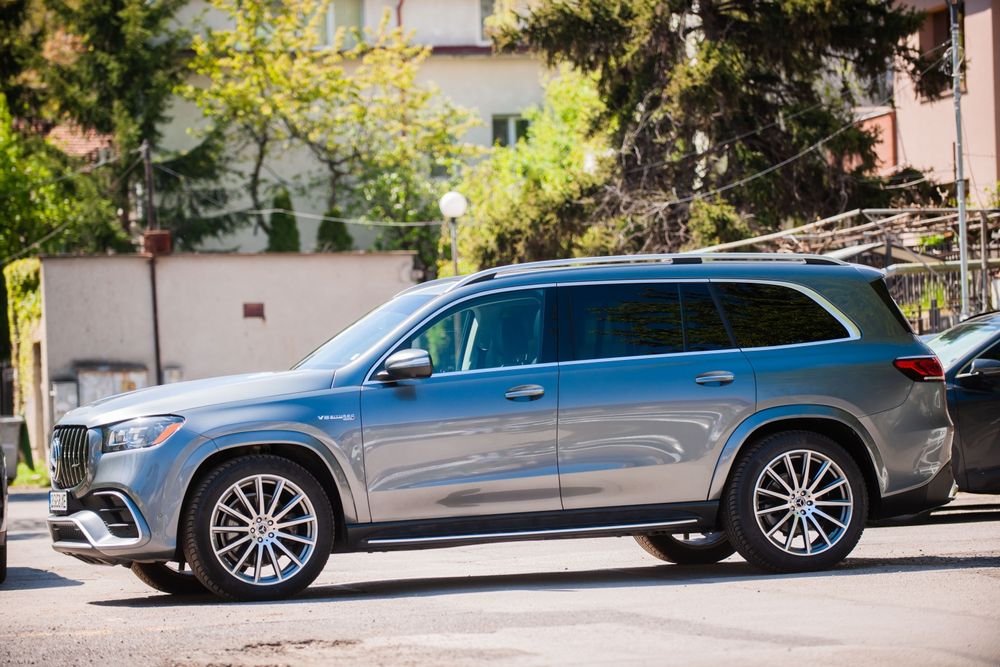 Като нов GLS 450 - 63 AMG pack