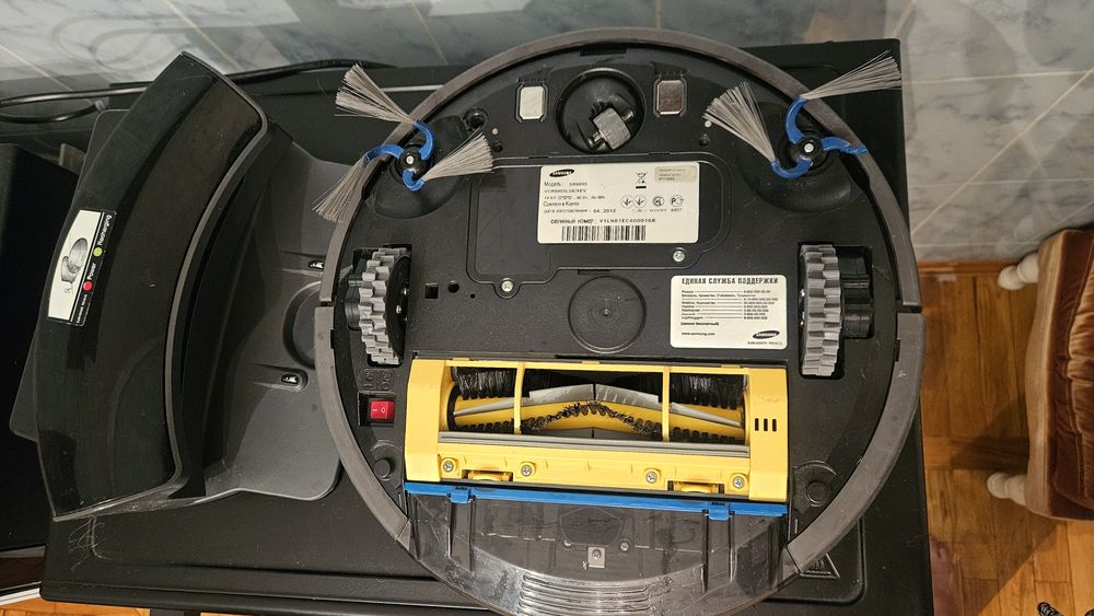 SAMSUNG  NOVIBOT .Робот пылесос в идеальном состояние. СРОЧНО!