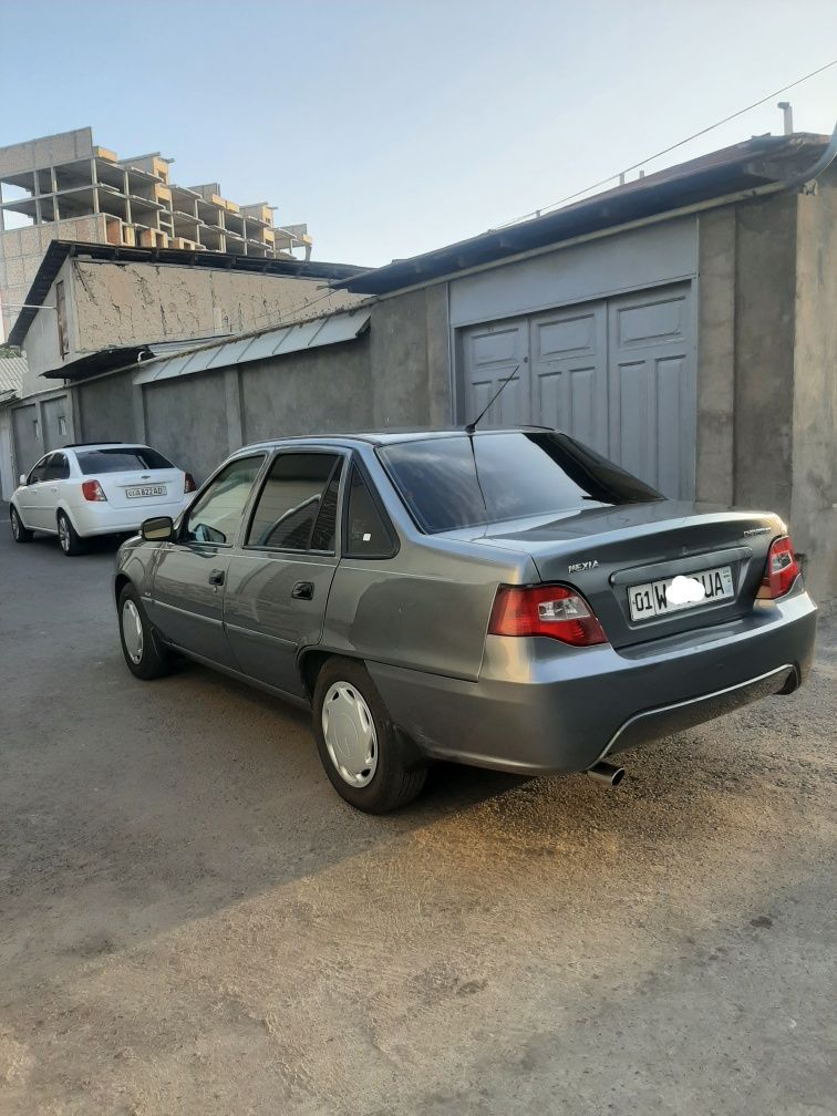 Sotiladi Nexia 2 2015 yil supper Metan gazi bor