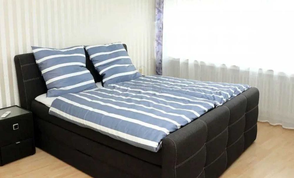 Дава се под наем Тристаен апартамент в Пловдив, Център - 88 кв.м за 234.6 € - Снимка #2