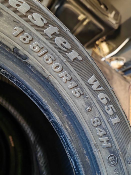 Set anvelope de IARNA R15 si anvelope de VARA R16