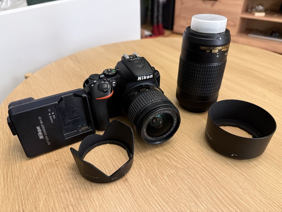 Фотоапарат Nikon D5600 с обективи