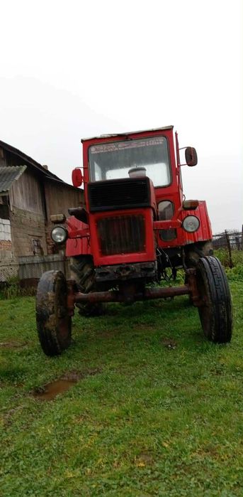 Vând tractor Utb 650 M