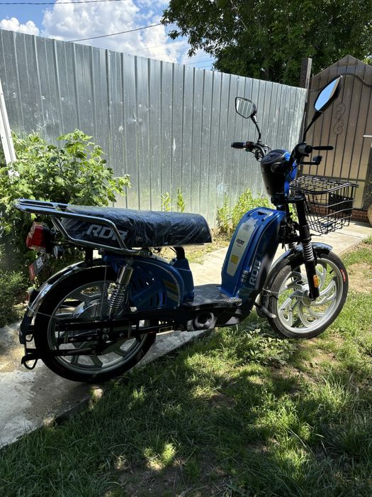 Vând scuter electric