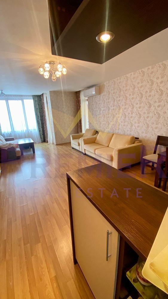 Продава се Тристаен апартамент в к.к. Златни пясъци - 125 кв.м за 1040 €/кв.м - Снимка #3