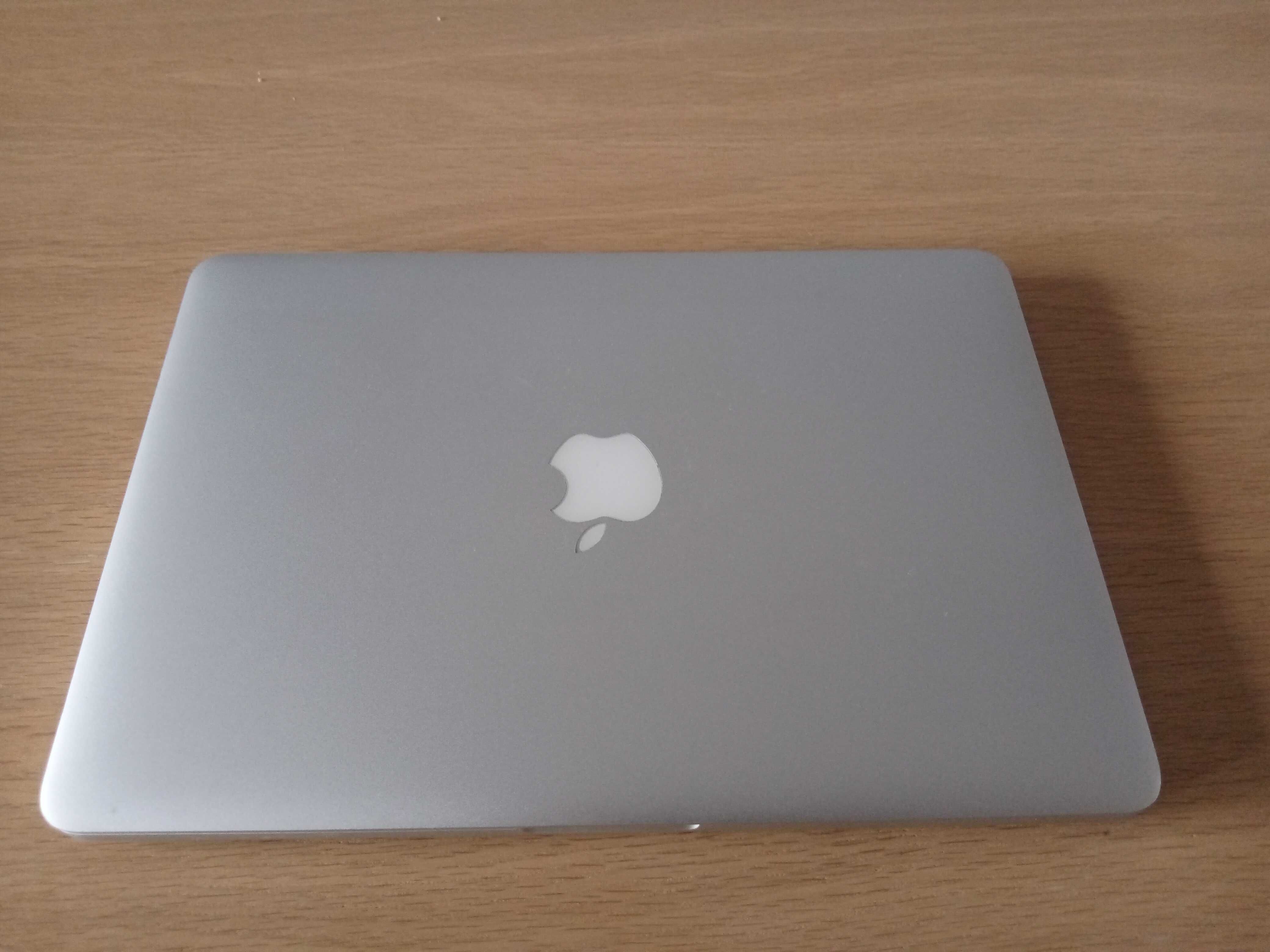 MacBook Pro 2015 13” 8GB ram 128 SSD Disk