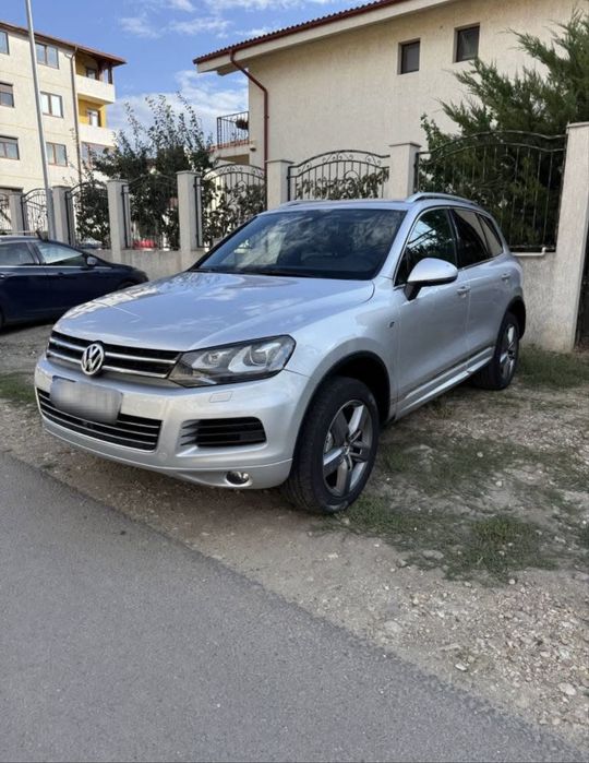 Volkswagen Touareg R-Line 3.0 V6 4x4 2011