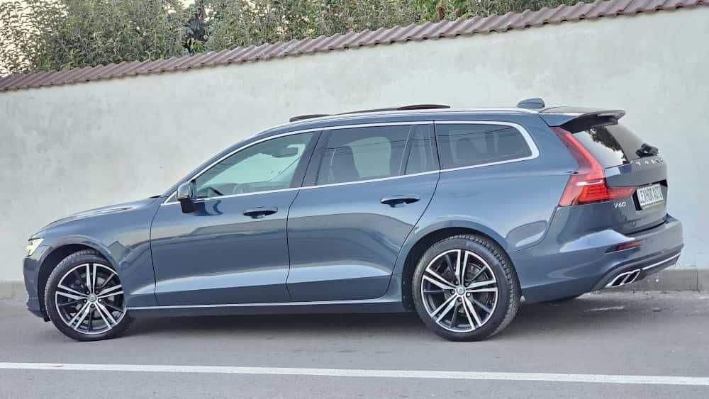 Volvo V60 INSCRIPTION 2.0d 190cp 2019 Trapa Keyless TOP