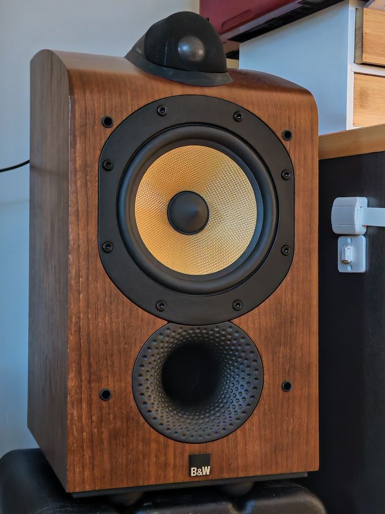 Bowers&Wilkins 705