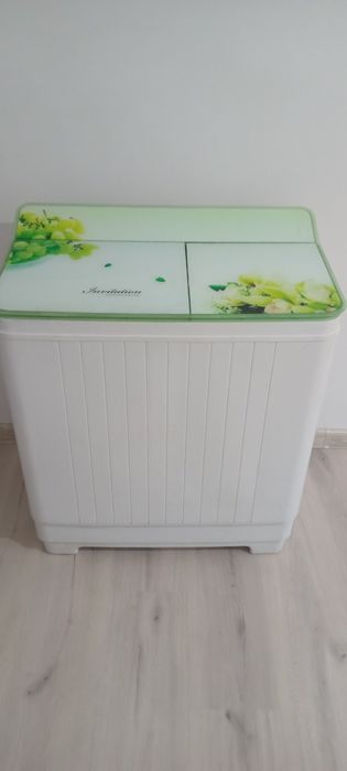 Продаётся стиральная машина полуавтомат