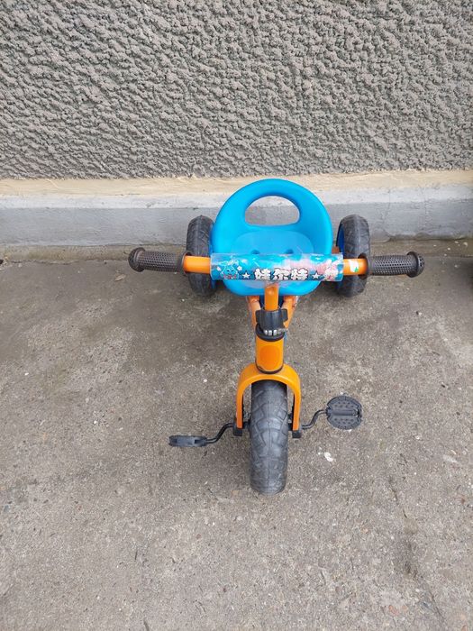 Bicicletă mică pentru copii.